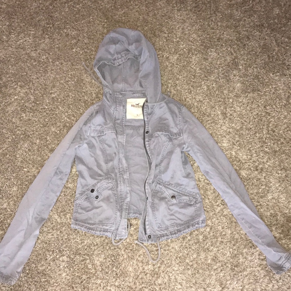 Size small hollister grey jacket good condition